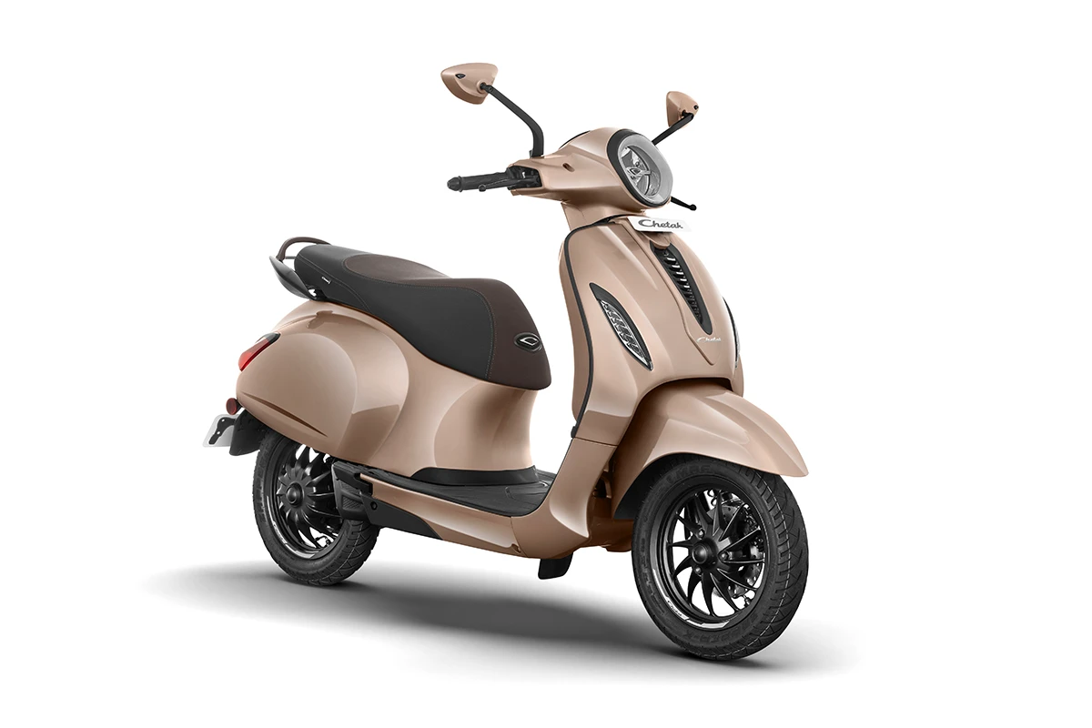 Electric Scooter: 20 हजार रुपये का फायदा... Bajaj Chetak के प्रीमियम इलेक्ट्रिक स्कूटर पर लिमिटेड टाइम ऑफर