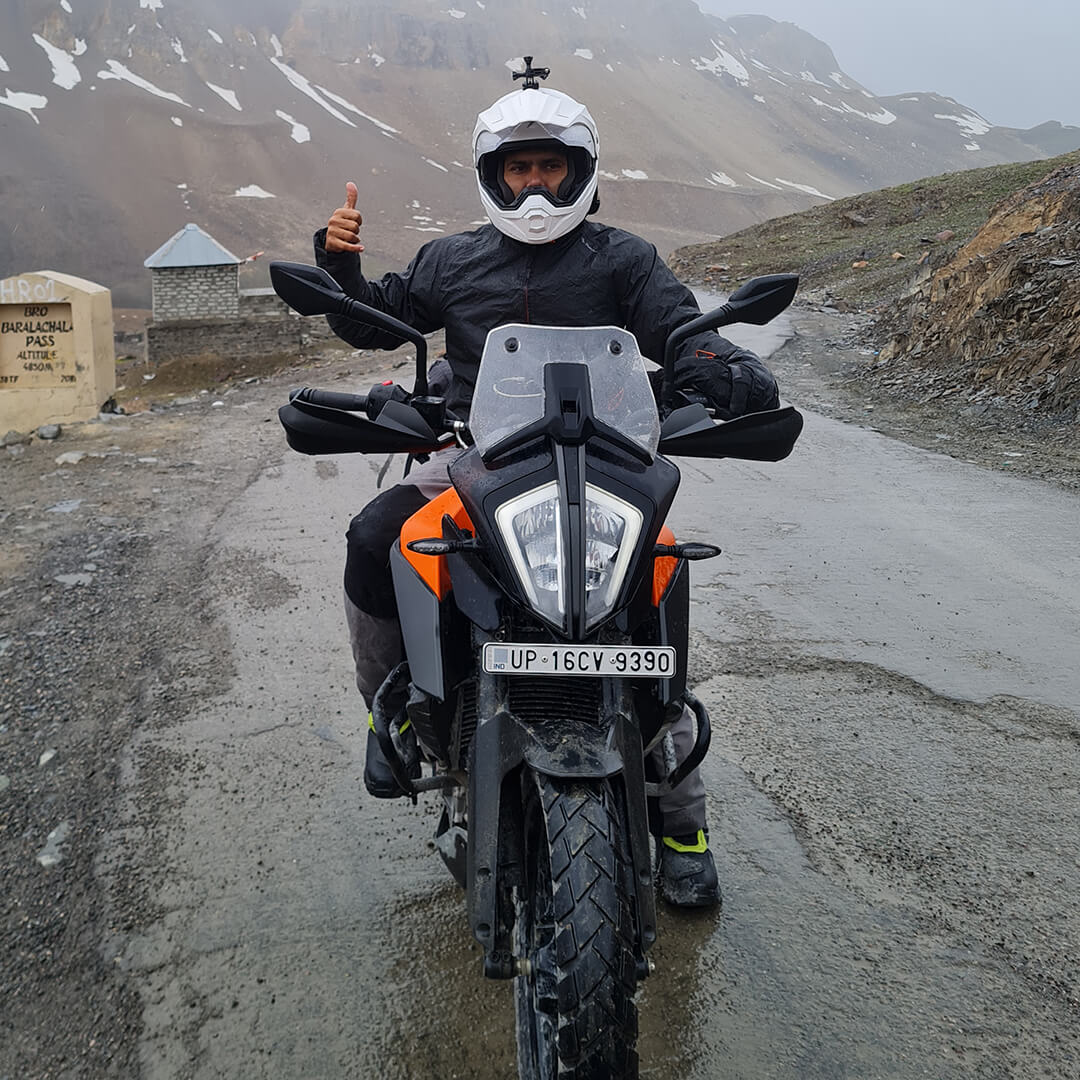 KTM expert Nilesh Dhumal in Ladakh